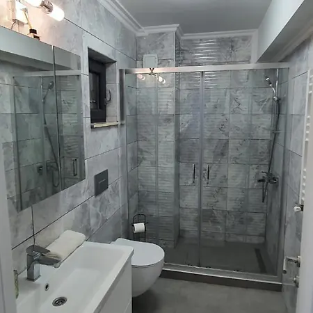 Premium Lake Boutique Solid Butoaie Apartment Mamaia