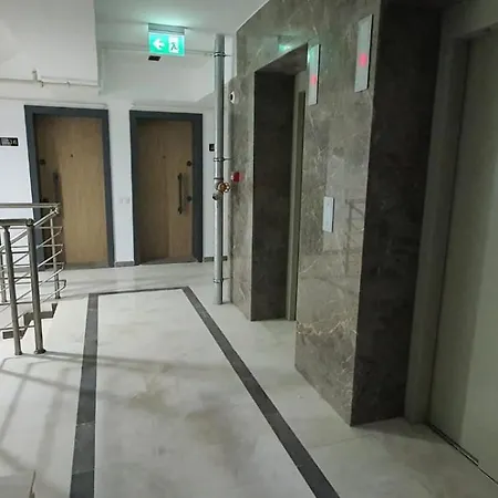 Premium Lake Boutique Solid Butoaie Apartment Mamaia