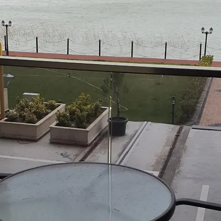 Premium Lake Boutique Solid Butoaie Apartment Mamaia